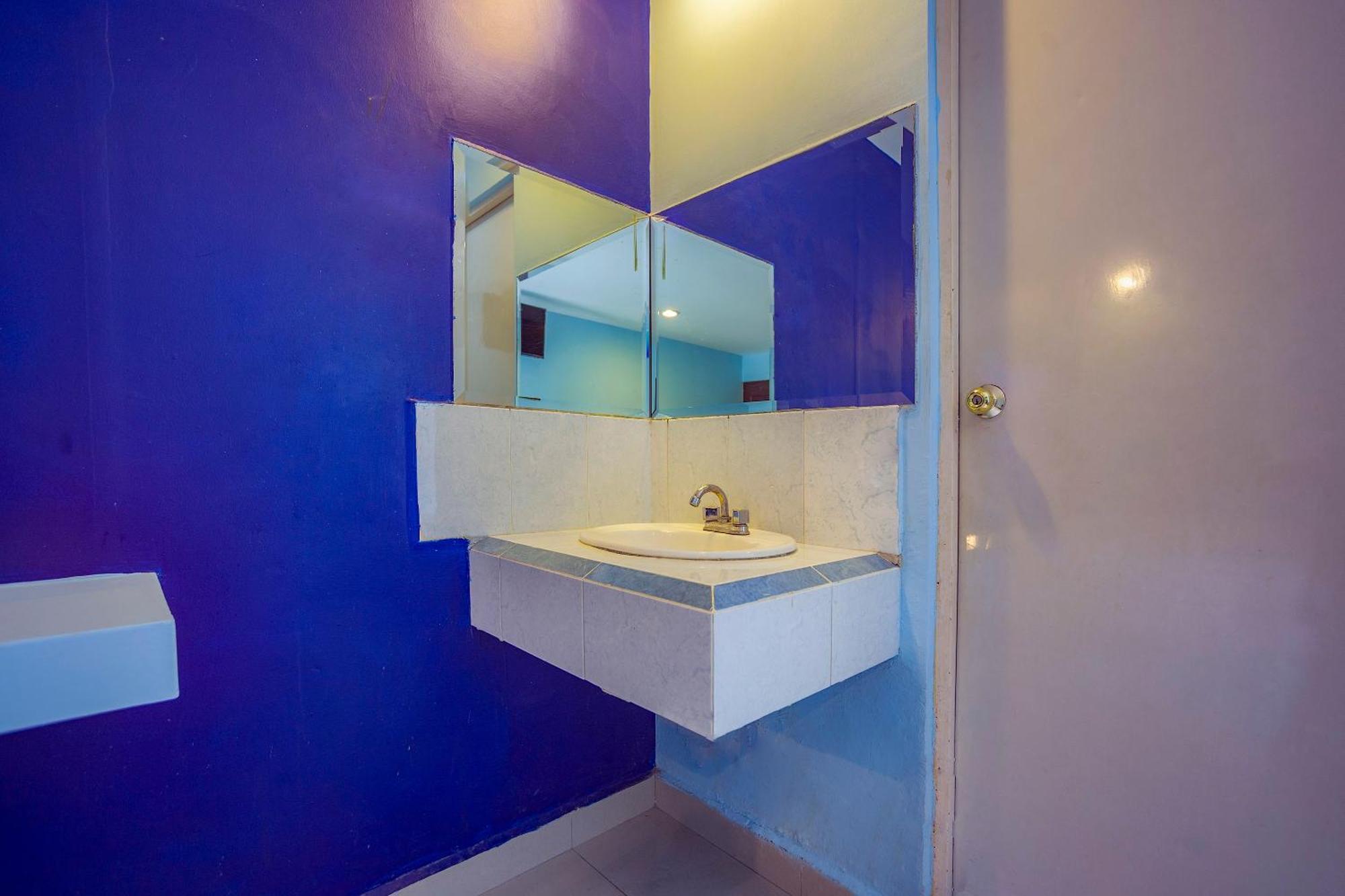 Capital O Hotel Diro, מונטריי מראה חיצוני תמונה