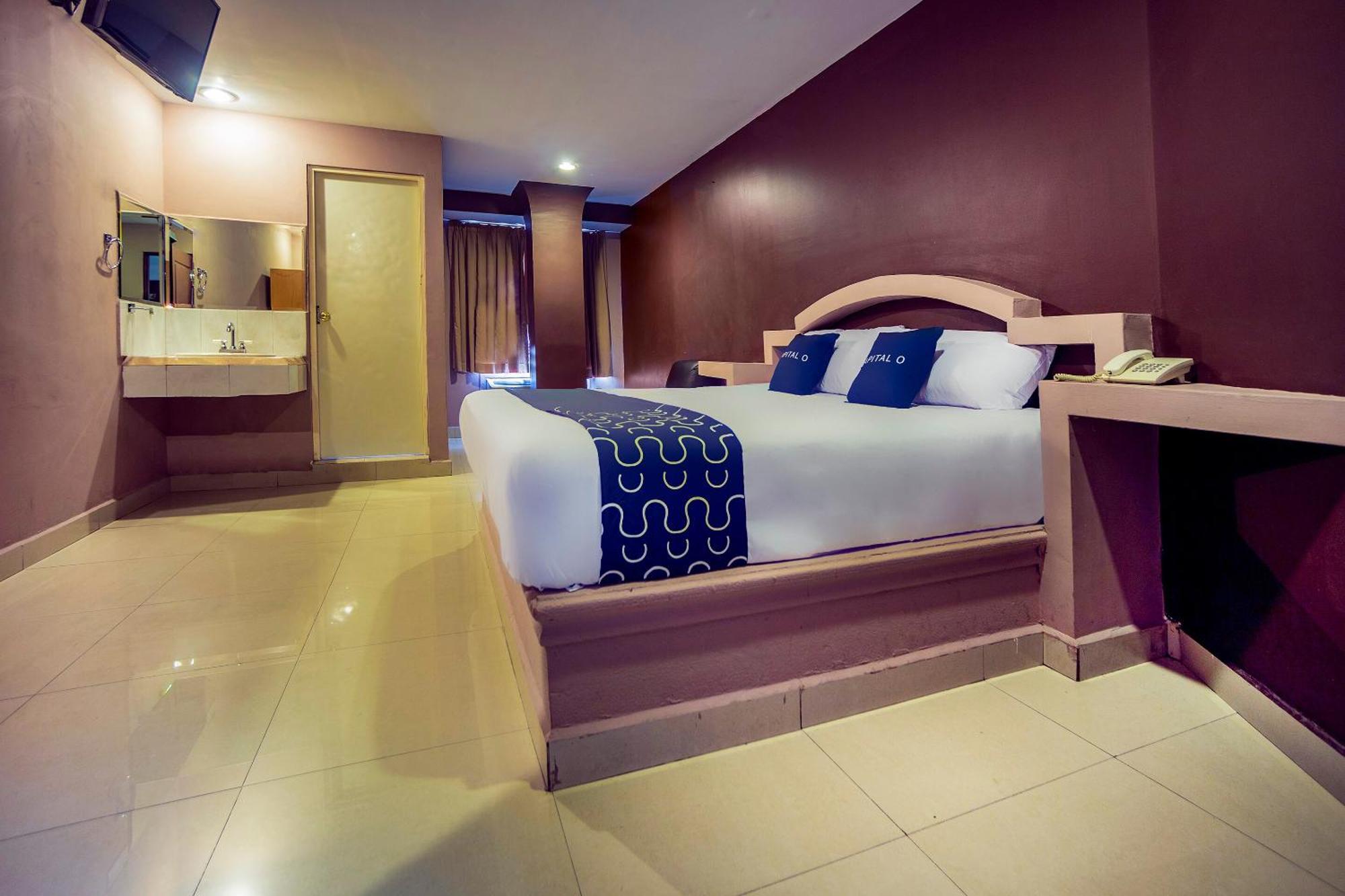 Capital O Hotel Diro, מונטריי מראה חיצוני תמונה