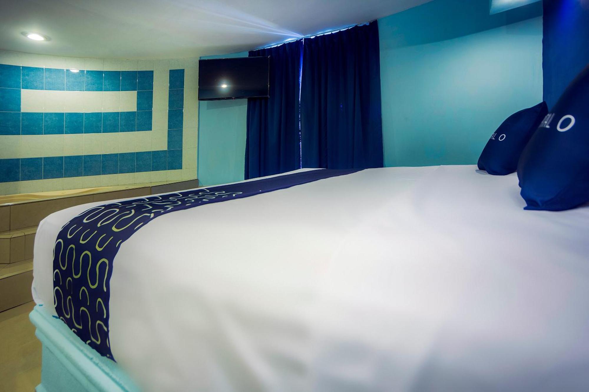 Capital O Hotel Diro, מונטריי מראה חיצוני תמונה